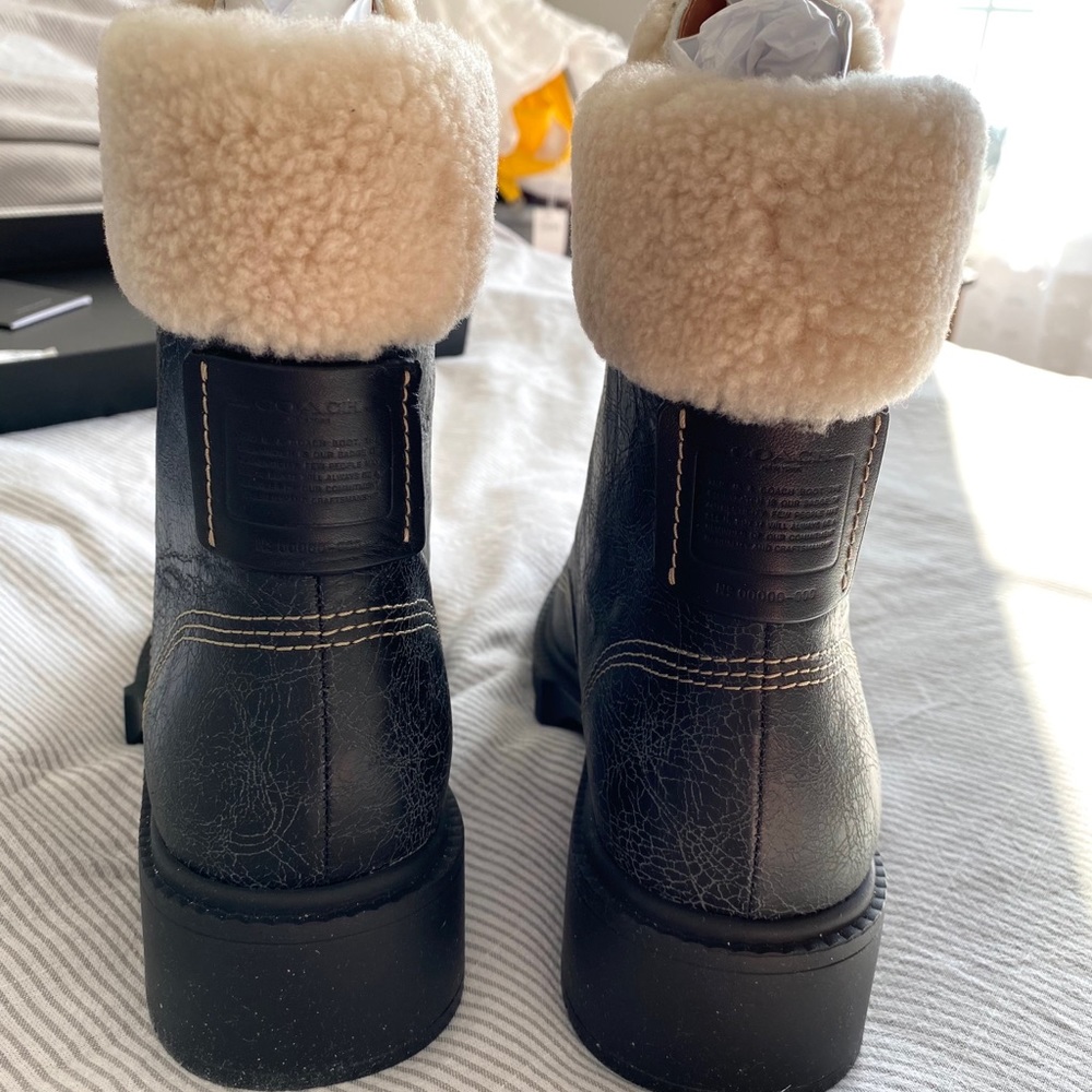 Size 10 Coach Lorimer Bootie w Shearling - Picture 11 of 16
